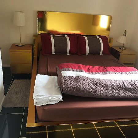 Waltham Abbey Private Property 외부 사진
