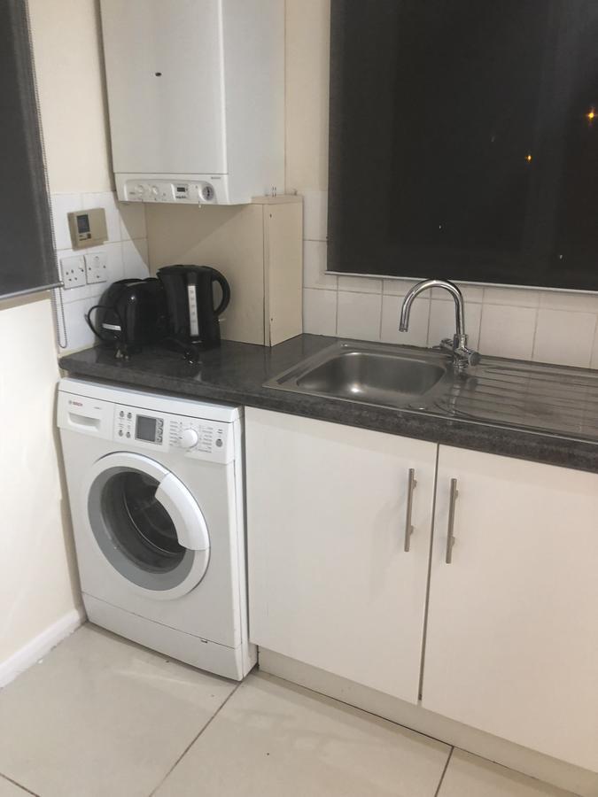 Waltham Abbey Private Property 외부 사진