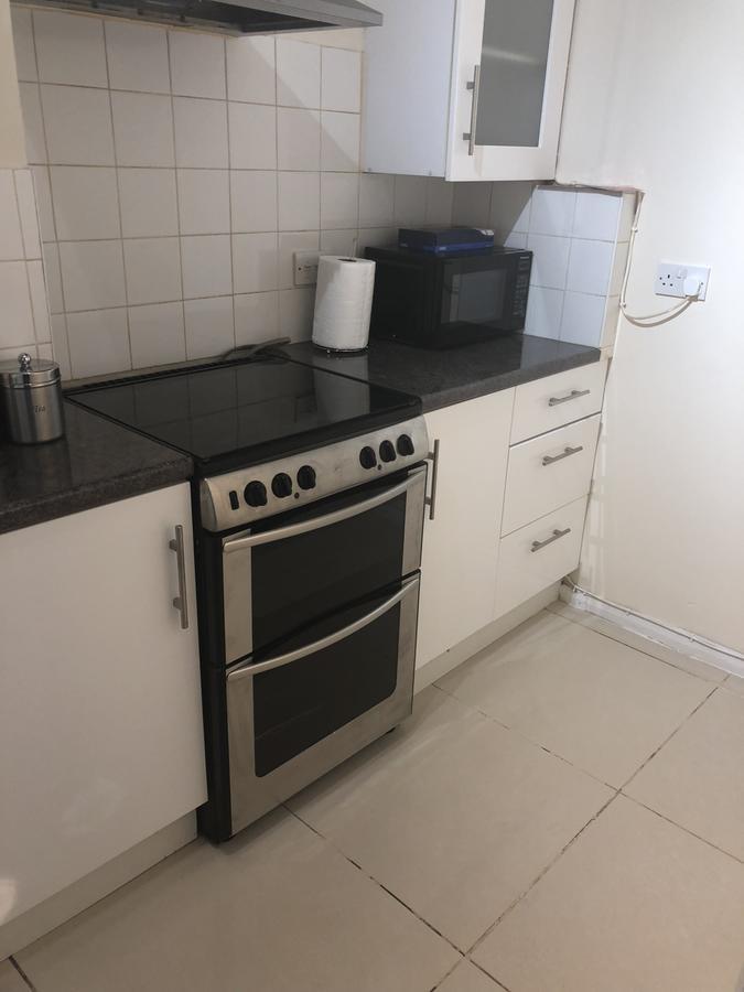 Waltham Abbey Private Property 외부 사진