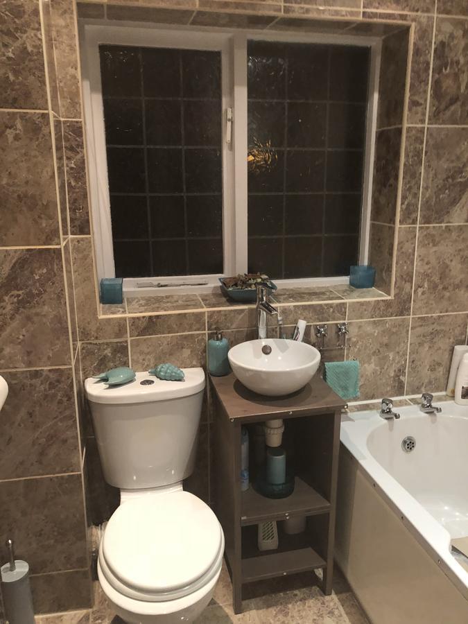Waltham Abbey Private Property 외부 사진