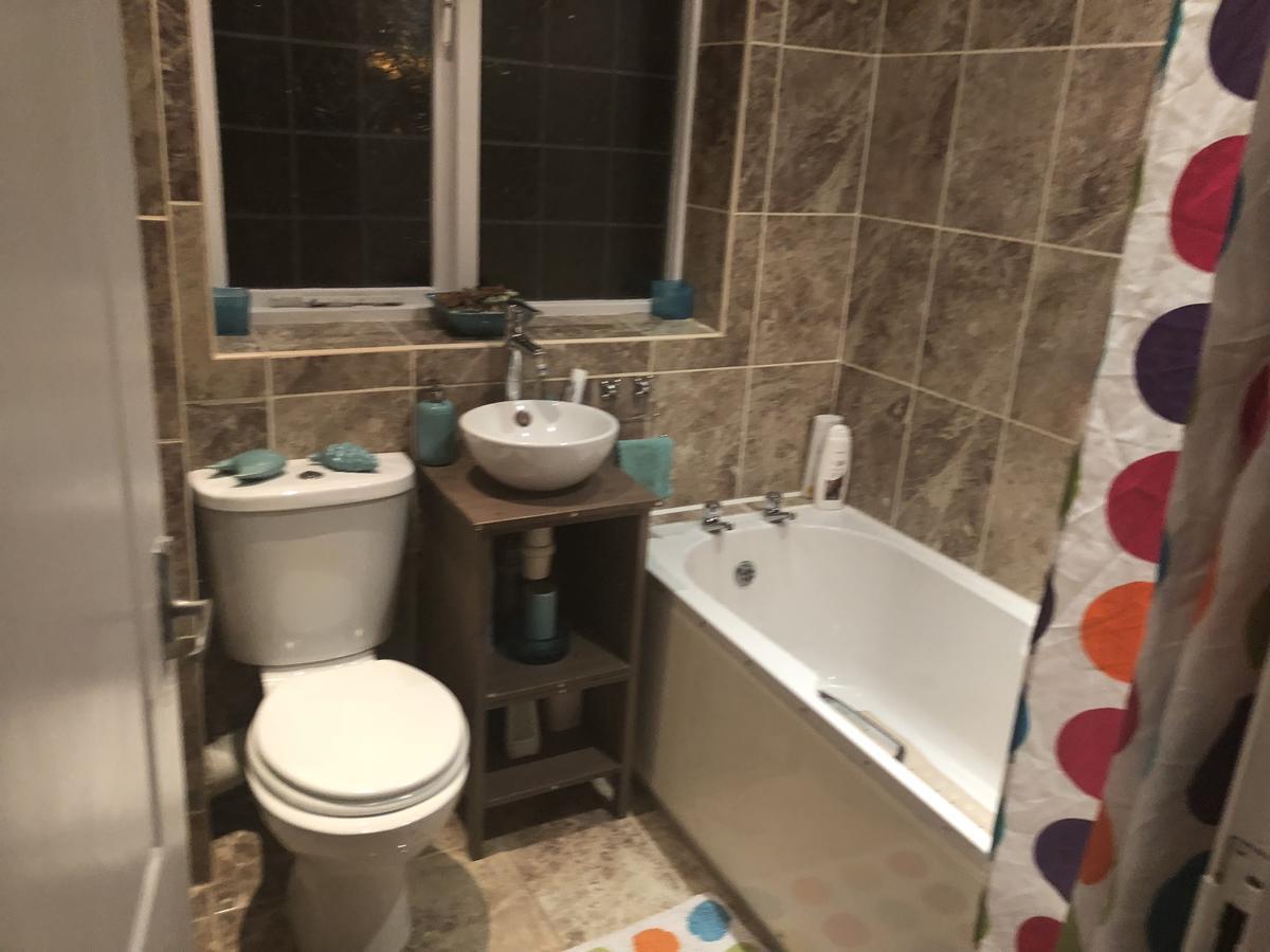 Waltham Abbey Private Property 외부 사진