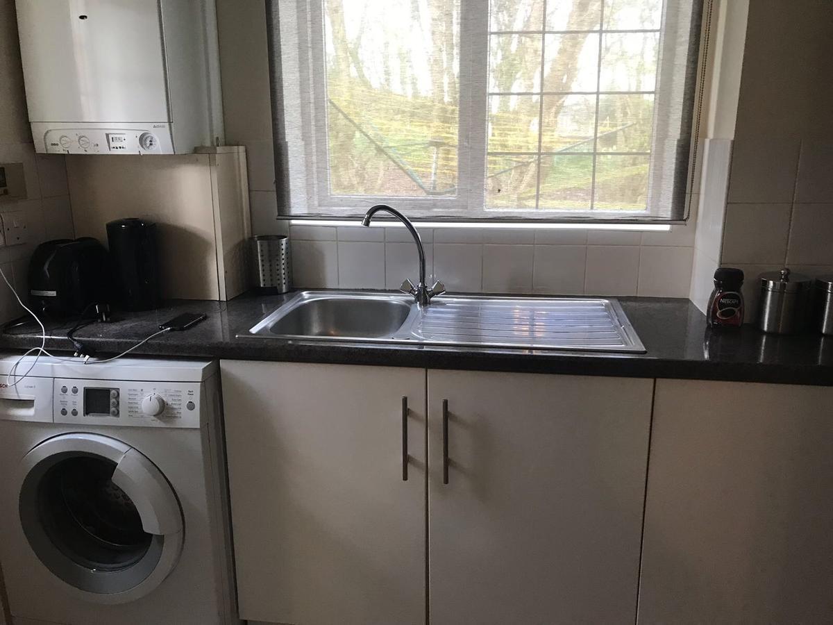 Waltham Abbey Private Property 외부 사진