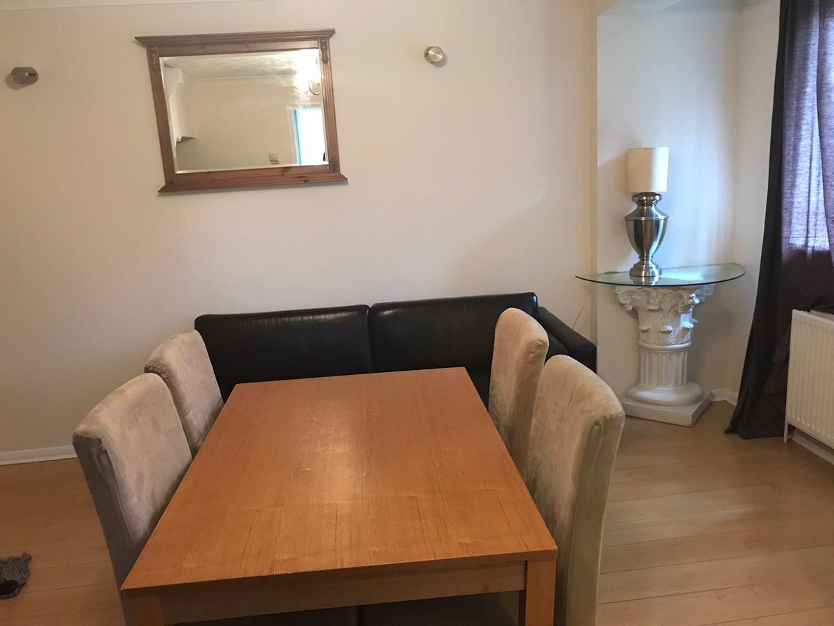 Waltham Abbey Private Property 외부 사진